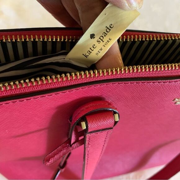 Kate Spade Fuschia Leather Trapezoid Tote Handbag Shoulder Bag spot on bottom - Picture 7 of 11
